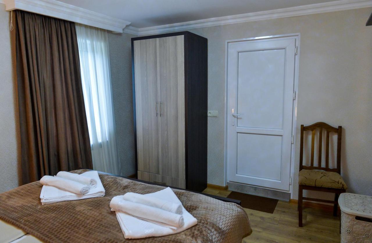 Cozy House Hotel Kʼutʼaisi Exterior foto