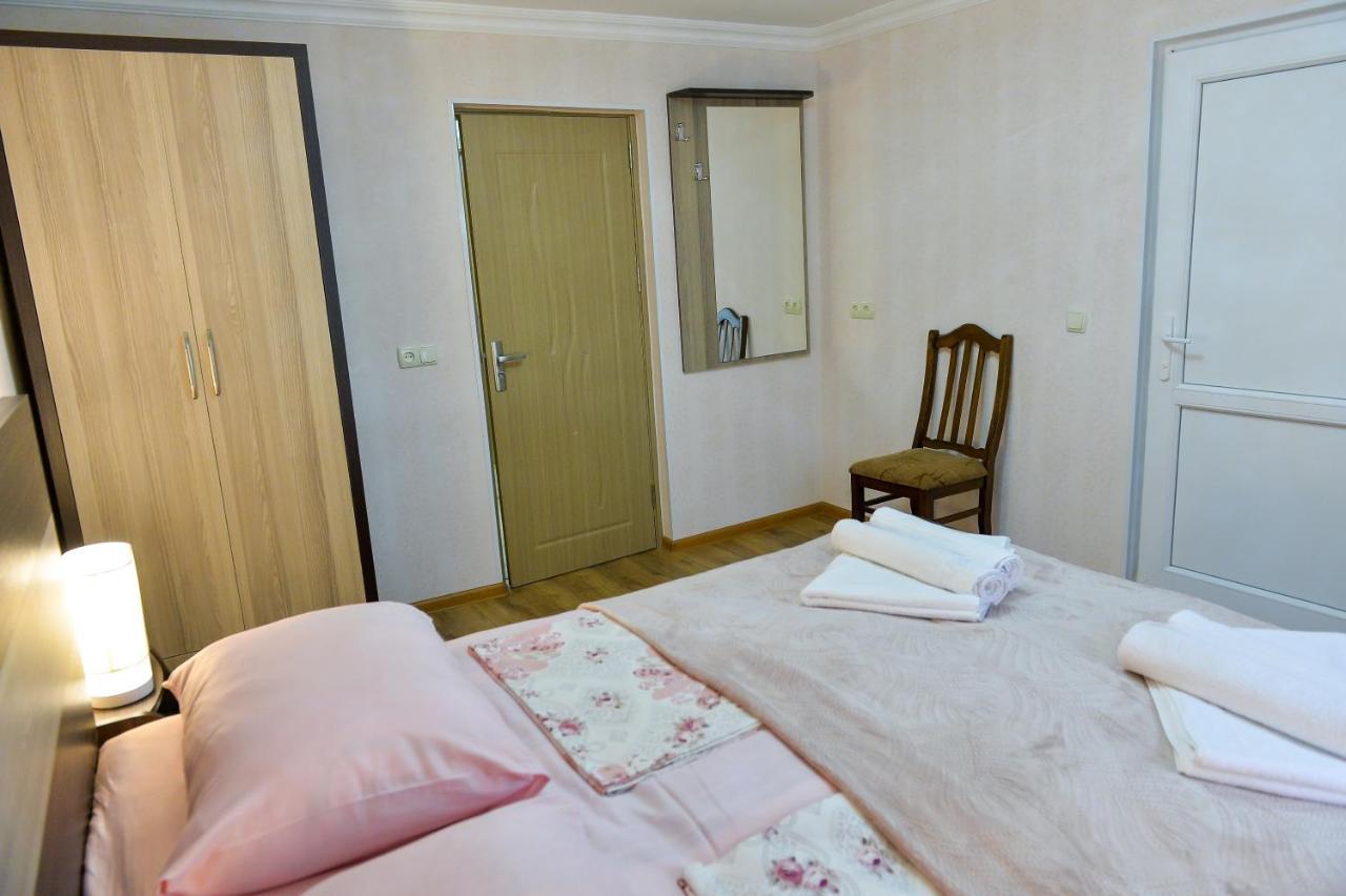 Cozy House Hotel Kʼutʼaisi Exterior foto